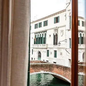 Canale View - S. Agostino Apartment