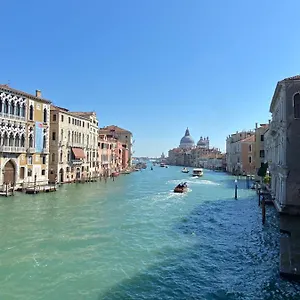 Dimora Contarini Charm On Grand Canal Apartment